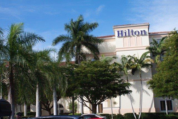 Airport Shuttle to and from Naples Hilton Hotel in and near Florida